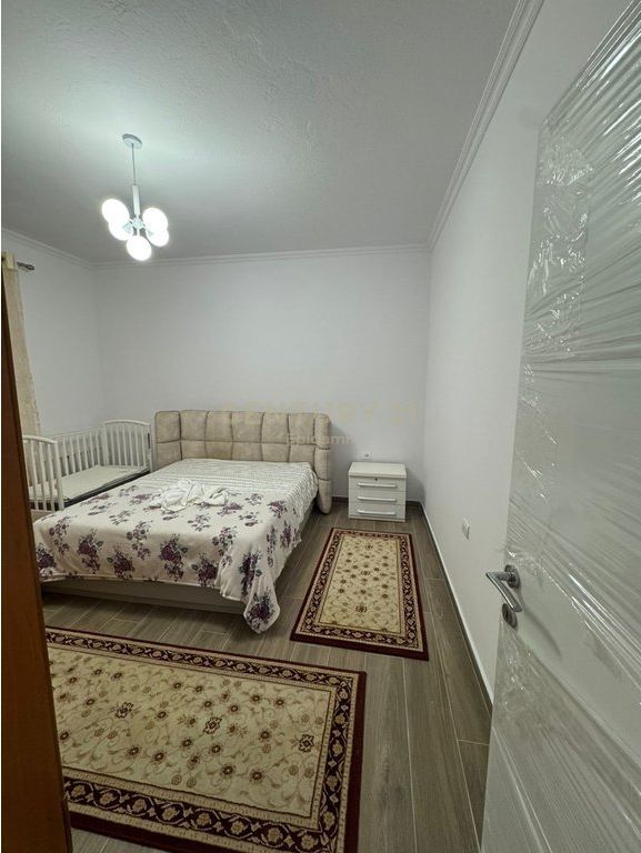 Apartament 2+1 me Qera tek Rruga Siri Kodra !