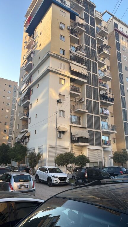 Ufficio 50 m² (1+1+ balcone) ⚠️0 Commissione 🏷️40,000 leke