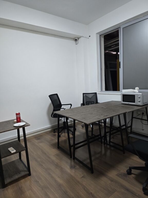Office for rent on Kavaje Street