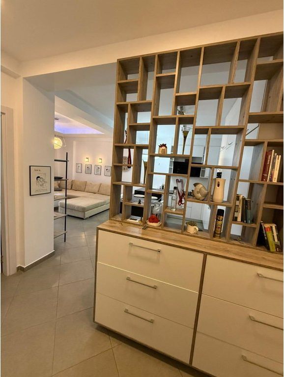 Apartament 2+1 me qira përballë Spitalit Amerikan 3 550 € /Muaj