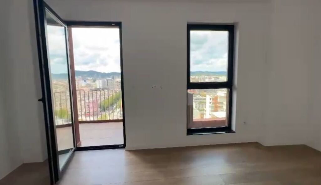 🏢 Office for Rent in Garden Building – Kavaja Street, Tirana