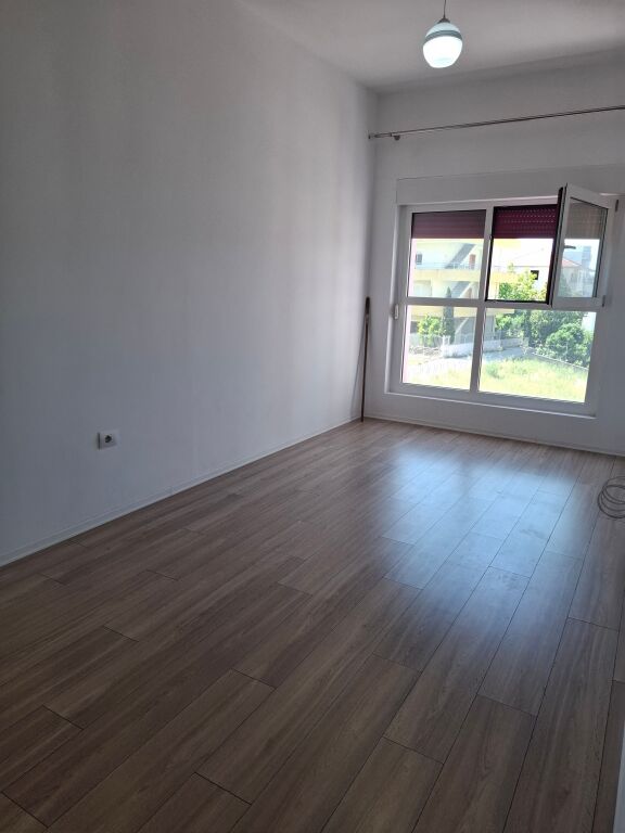 Apartakent 2+1+ballkon - 320Eur/muaj 📍Ali Dem, kompleksi Mangalem