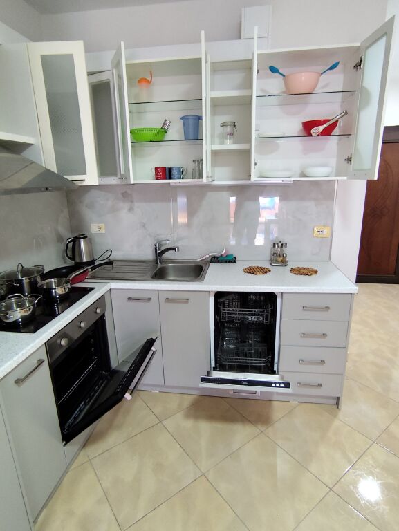 2+1+1 Apartament SARANDË për SHITJE (nr 2)