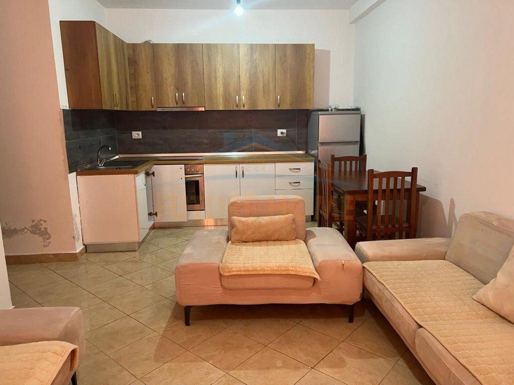 In vendita, Appartamento 2+1, Complesso Tom Doshi, Shkozë.