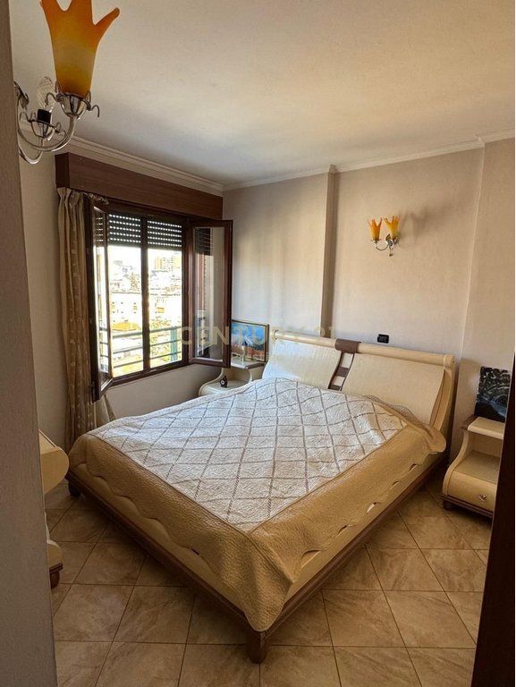 Apartament 2+1+2 per shitje prane Ambasades Amerikane