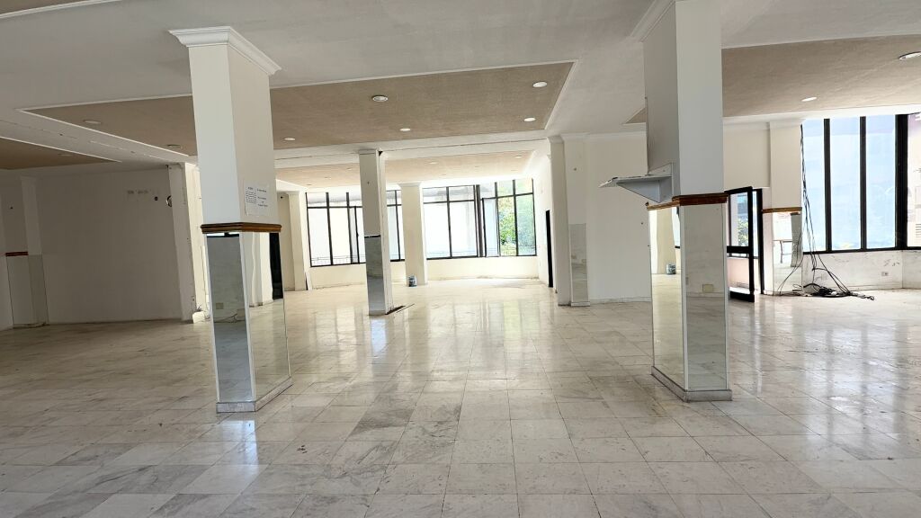 🏢 GODINË MULTIFUNKSIONALE PËR QIRA QENDER ELBASAN