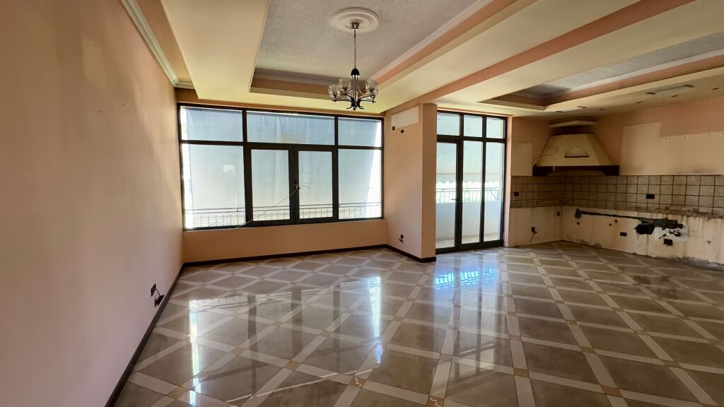 🏢 GODINË MULTIFUNKSIONALE PËR QIRA QENDER ELBASAN