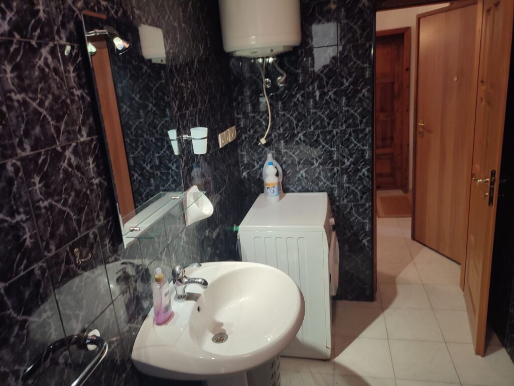 🏠 Apartment 3+1 for rent 📍 Fortuzi Street, Tirana