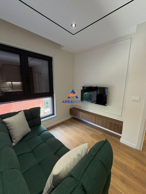 JEPET ME QERA APARTAMENT 1+1+BALLKON "KOMUNA E PARISIT " 160.000 LEKE