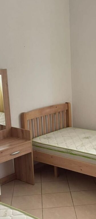 APPARTAMENTO 2+1. 400 EURO, DEPOSITO D'ACQUA, VIA FUAT TOPTANI