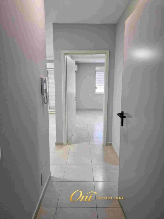 UFFICIO IN AFFITTO 60M2 21 DICEMBRE