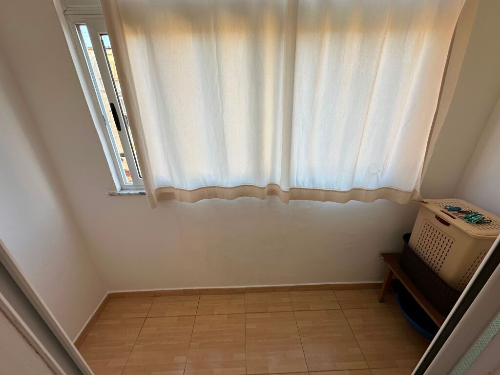 1+1,floor 5 without elevator, ballet school, 500 thousand lek
