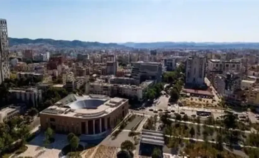 APARTAMENT NE QENDER NE REZIDENCEN SCANDERBEG PER SHITJE