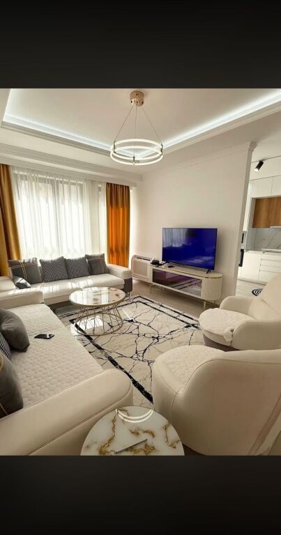🏠 Apartament me qera tek 📍 Urban Gate, Astir  🏢 Kati 3 me ashensor 🛏️ Tipologji : 2+1 🛁 2 banjo 🌇 3 ballkone 📐 Siperfaqe 118m² 🆕 Pallat i ri 💶 600€/muaj   