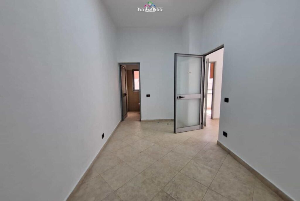 Ufficio in affitto a Myslym Shyr (ID BZ2934) Tirana
