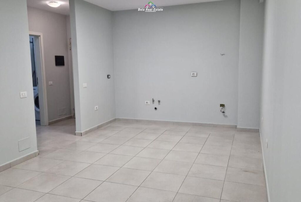 Office For Rent 1+1 Near 21 December (ID BZ2980) Tirana