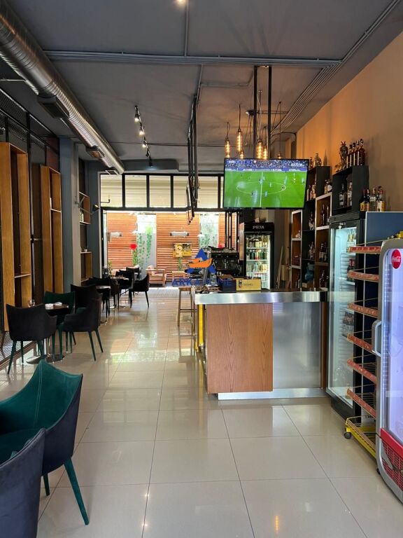 FOR RENT LOCAL 120M2 "FRESK" 1200 EURO