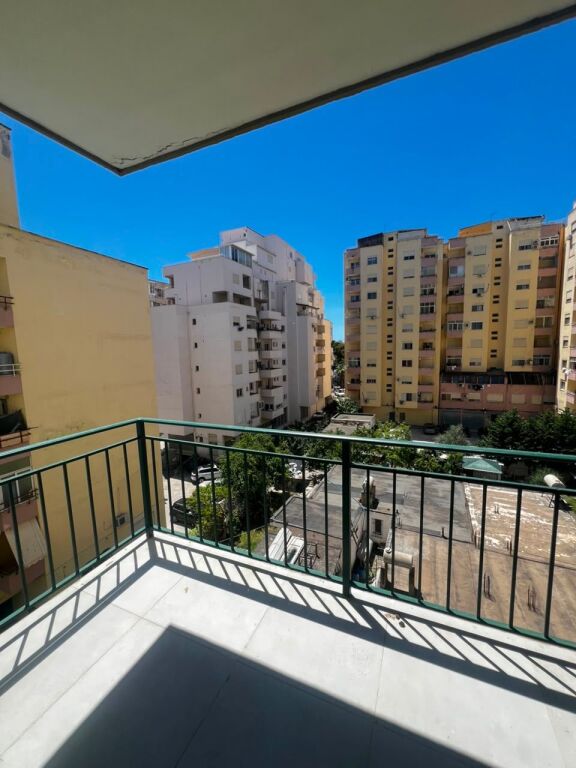 VENDESI APPARTAMENTO 2+1 NELLA ZONA DELLA SPIAGGIA ILIRIA, DURAZZO