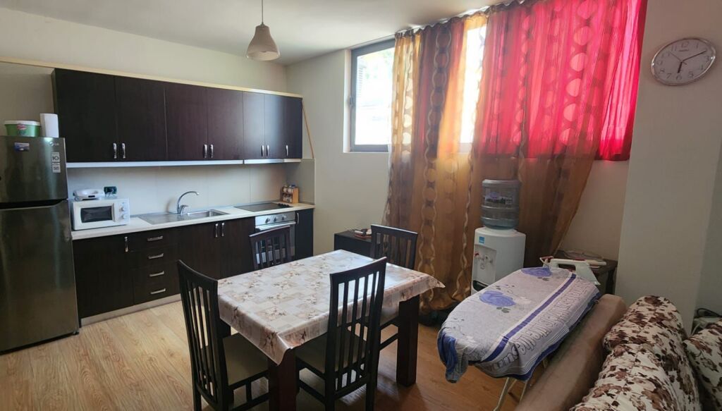 🏡 Jepet Apartament me Qera 2+1 tek Siri Kodra afer Frigoriferit me cmimin 500 Euro