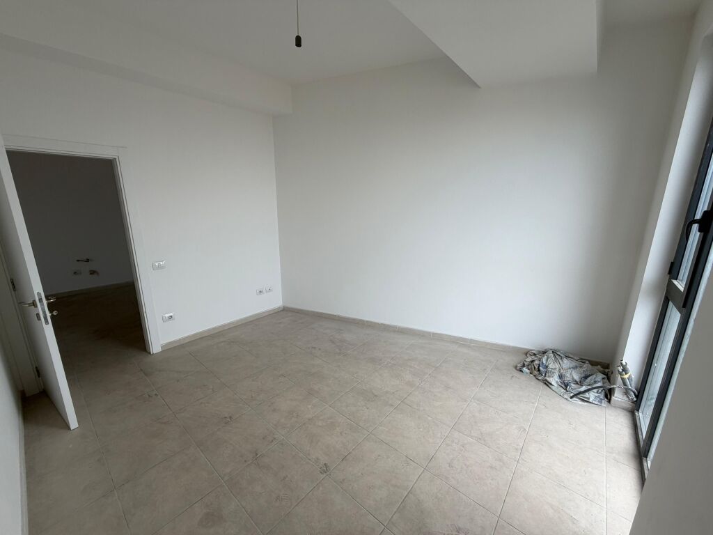 🏢 Jepet me qera apartament 1+1 📍 Përballë Spitalit Amerikan 3 ✨  