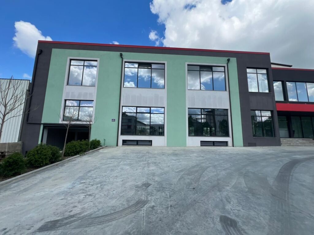 Warehouse for rent in Vore/ National Road Highway