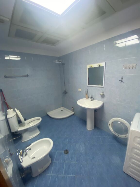 ✨ Apartament modern me qera – 1+1 Ish Parku I Autobuzave  Tiranë ✨