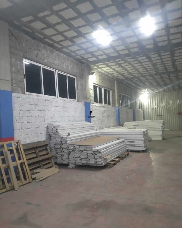 WAREHOUSES FOR RENT 350 M2 VORE 120,000 LEKE FH-76826