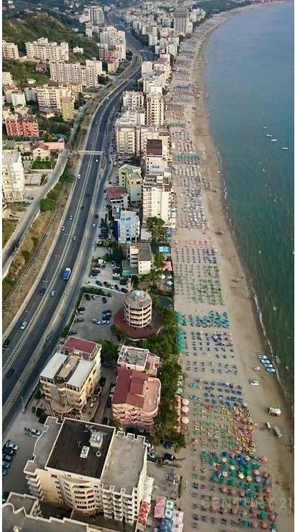 HOTEL E DISTRIBUTORE DI CARBURANTE IN VENDITA VICINO ALLA STRADA A GOLEM
