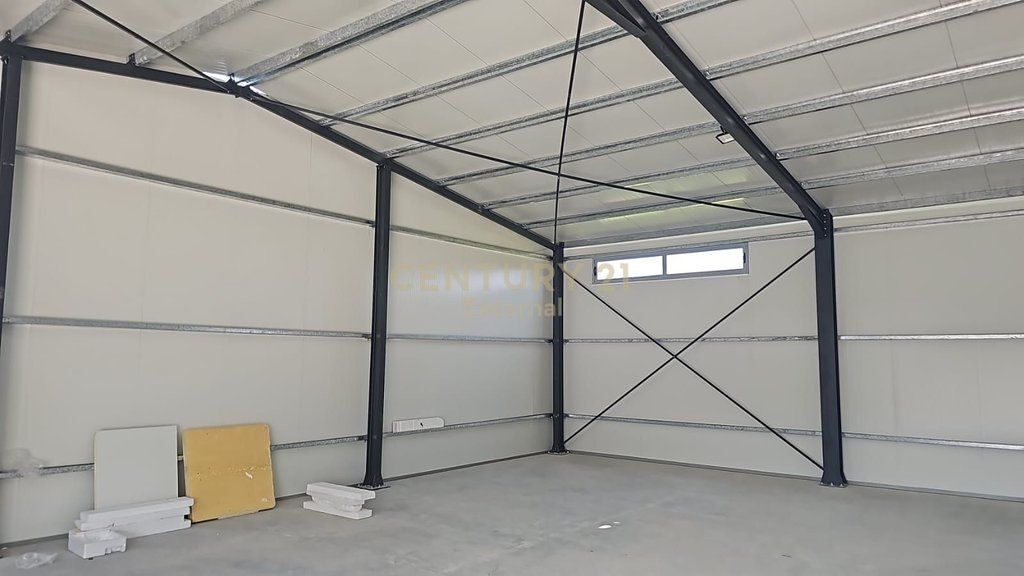 Warehouse for rent near Univers City