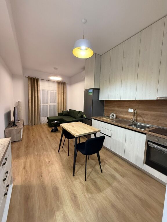 Apartamwnt 1+1 per qera tek Kadiu !
