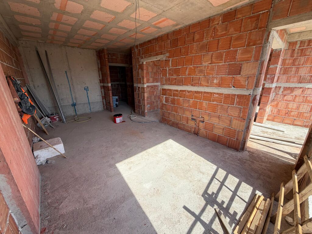 📣 SHITET Apartament 1+1 📍 Rruga “5 Maji”, Tiranë ✨