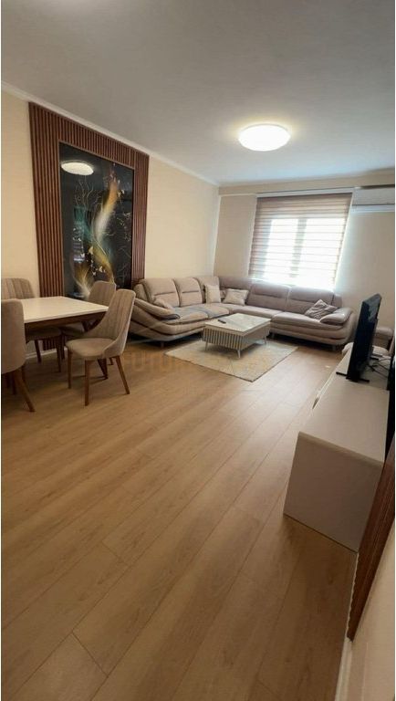 Qera, Apartament 2+1+2 + Post Parkimi, Grand Gallery, Tirane