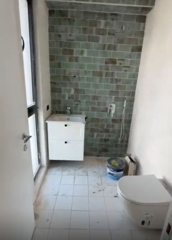OFFICE FOR RENT 125 M2 DIBRA STREET 800 EURO FH-76856