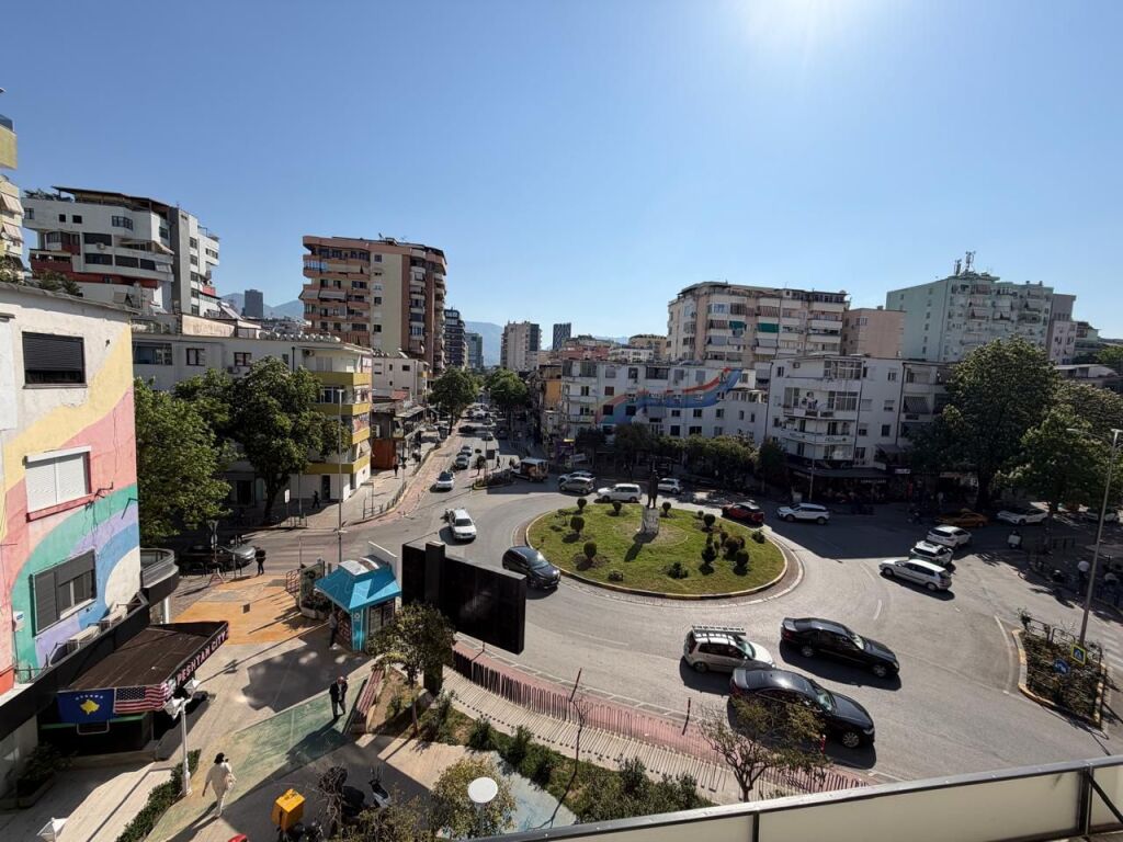 BUSINESS PREMISES FOR RENT - WILLSON SQUARE