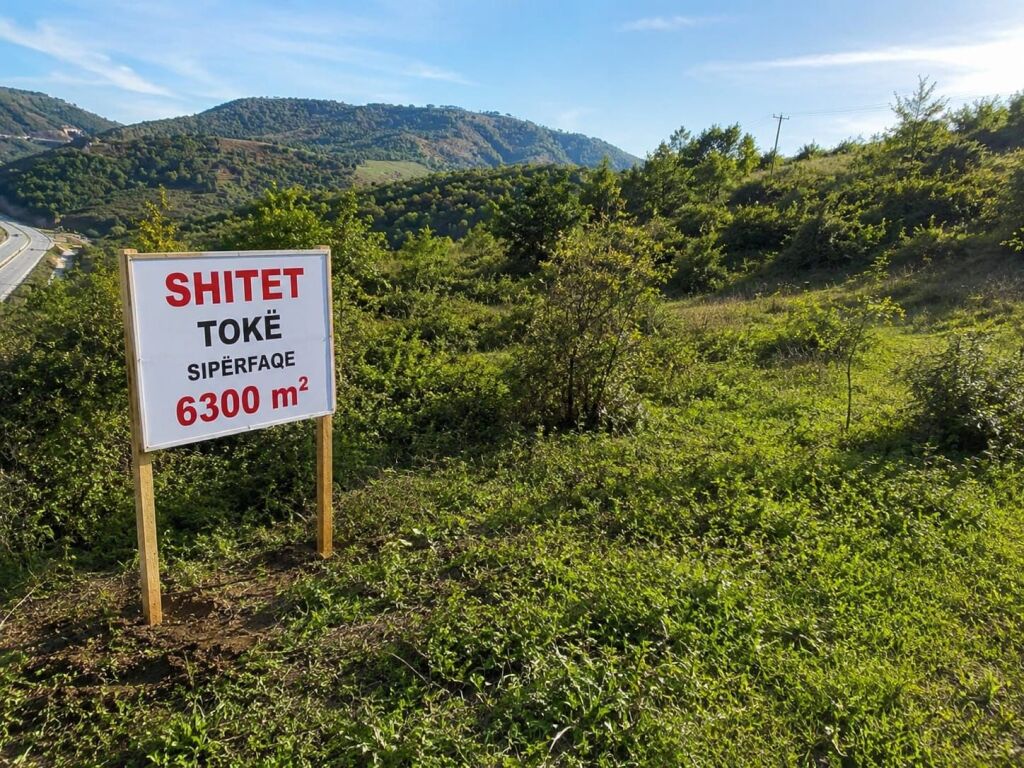 SHITET TOKË NË BERZHITË  📍 Adresa: Berzhitë
