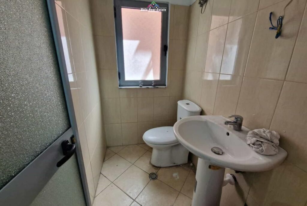 Ufficio in affitto a Myslym Shyr (ID BZ2934) Tirana