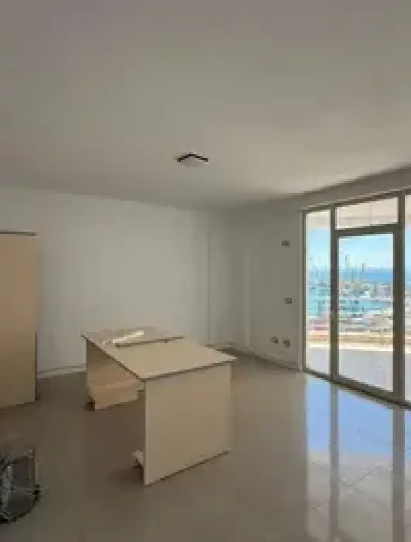 Locale in affitto per uffici nel centro di Durazzo