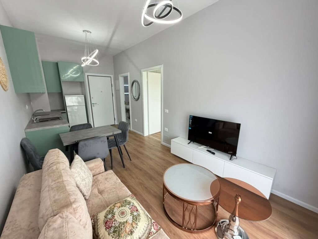 🏡Appartamento 1+1 in affitto  📍 Indirizzo: Ali Demi, Complesso Kadiu💰 Prezzo: 45.000 lek/mese