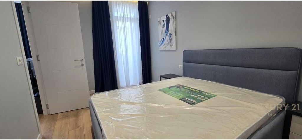 Shitet Apartament 1+1 Myslym Shyri