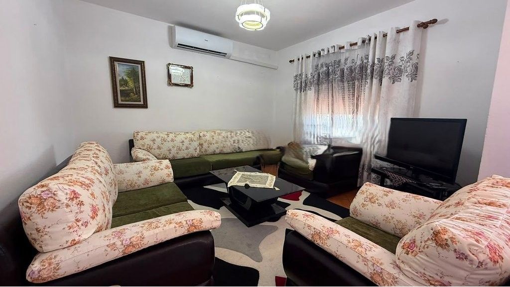 JEPET ME QIRA KAT VILE 2+1 NE SHKOZE! 370 € /Muaj