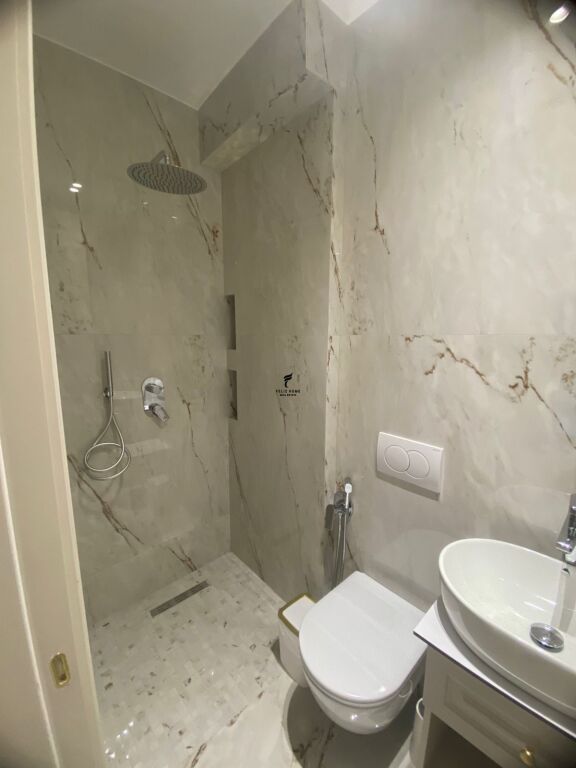 OFFICE FOR RENT 93M2 DRY LAKE 140,000 LEKE FH-76864