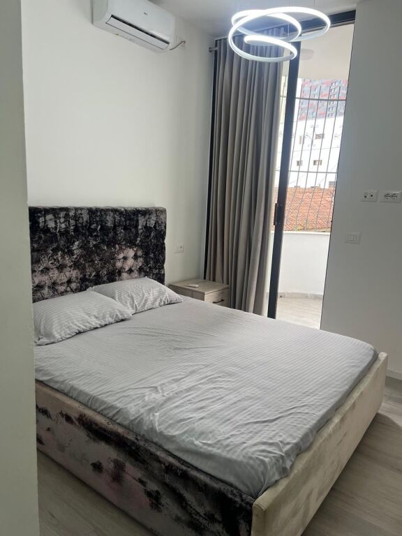 1+1,i pabanuar me pare,rruga fortuzi,600 euro