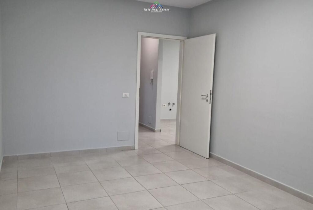 Office For Rent 1+1 Near 21 December (ID BZ2980) Tirana