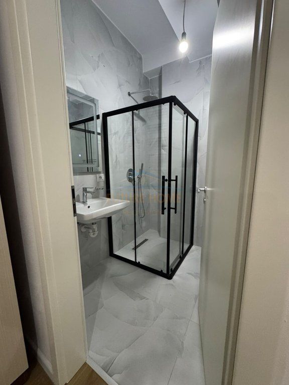 Rent, Apartment 2+1+2, Kaimi Complex, Ali Demi, Tirana.