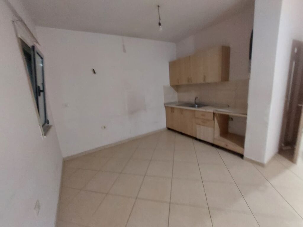 Affitto | Appartamento 2 + 1 | Via 5 Maji | 450 €/mese