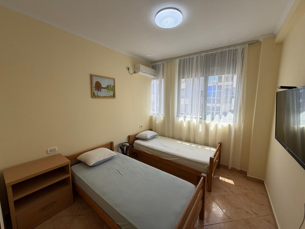 🏡 Appartamento 2+1+2 in affitto 📍 Via Dibrës, vicino al Complesso “Halili” ✨
