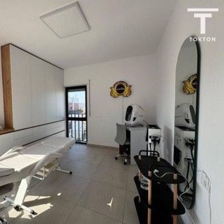 FOR SALE, APARTMENT 3+1+2, DIBRA STREET, TIRANA