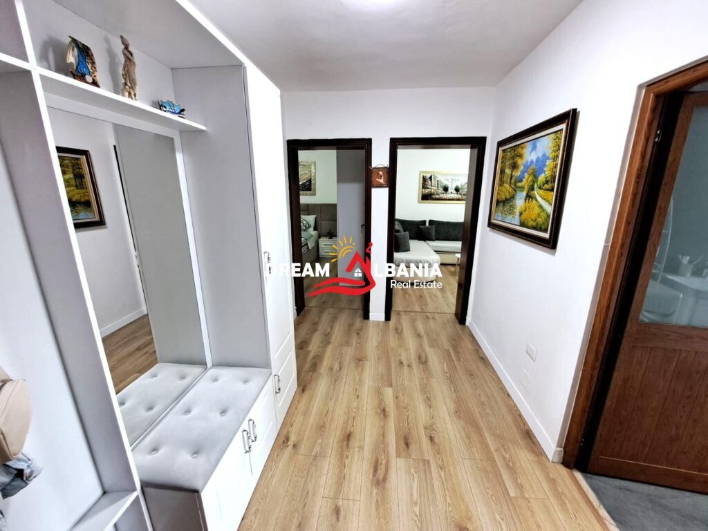 Appartamento 2+1 in vendita a Laprake vicino a KMY a Tirana