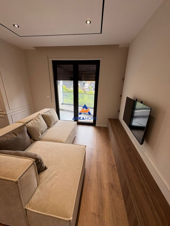 JEPET ME QERA APARTAMENT 1+1+BALLKON "KOMUNA E PARISIT " 160.000 LEKE