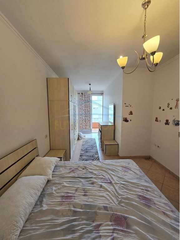 Shitet, Apartament 2+1, Unaza e Re